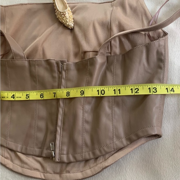 AARON & AMBER ladies poly blend faux leather corset top in a Medium VVGUC++ - Picture 11 of 11
